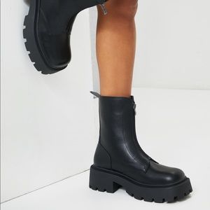 NWT Chunky Platform Hiker ZIP Boot